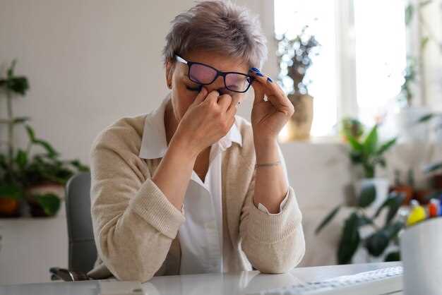 Причины опухания глаза и боли при моргании