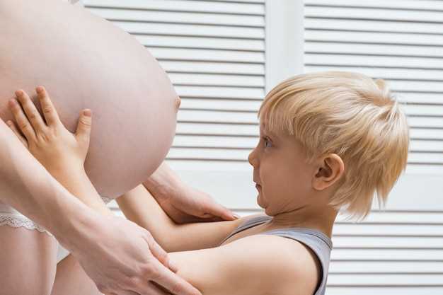Причины и последствия, когда ребенок переворачивается вниз головой во время беременности